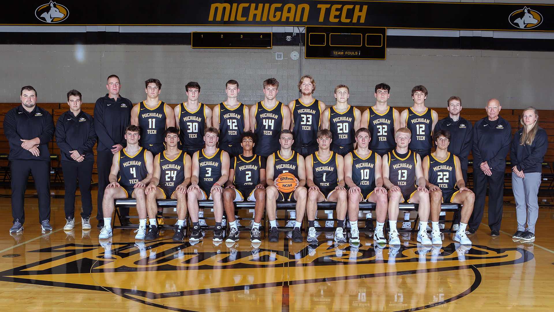 2021-22 Michigan Tech Men's Basketball Team