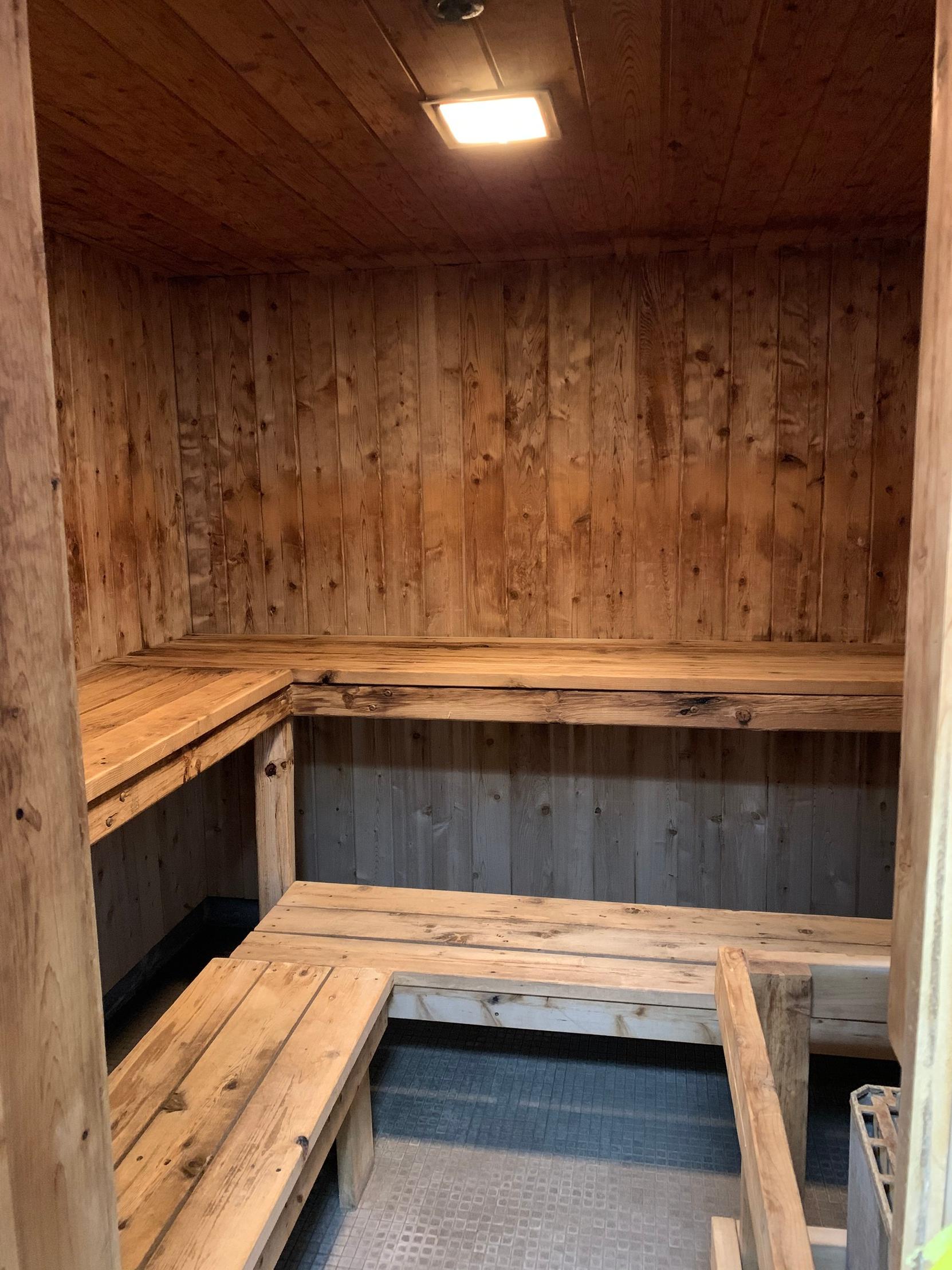 Sauna, SDC Women's Public Locker Room 109